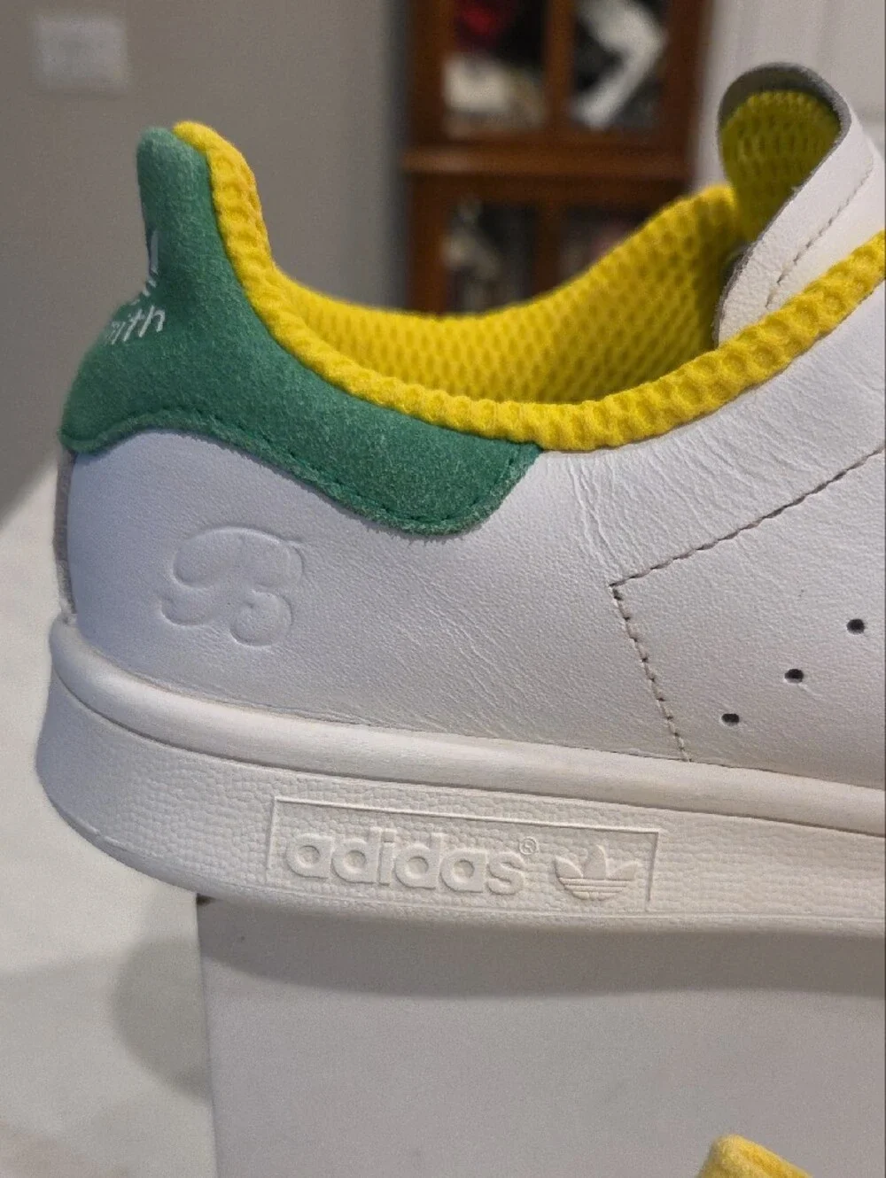 adidas White Stan Smith Sneakers with Yellow Laces Size Men 6/Women 7